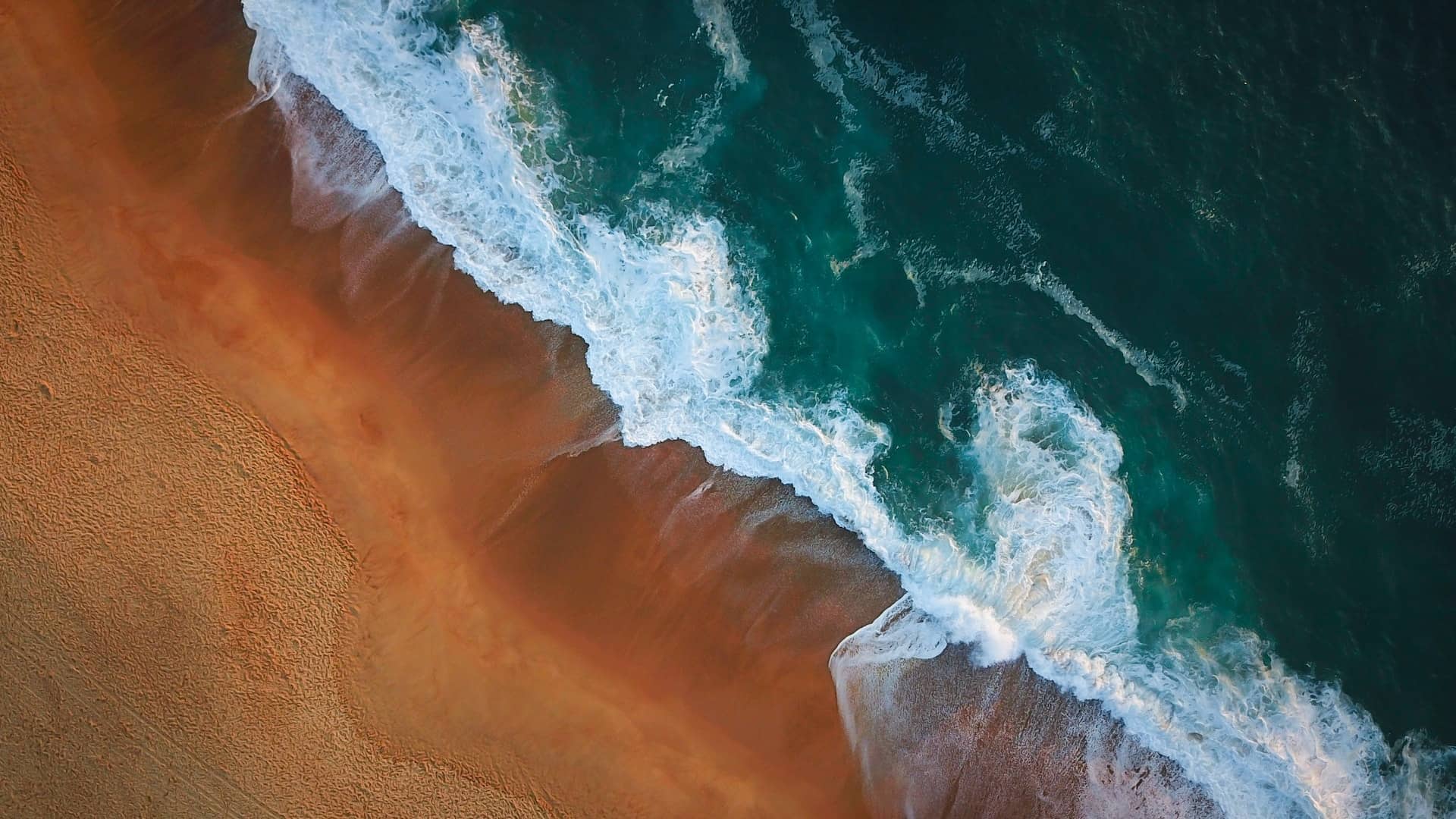 cover-article-hossegor-drone-victor-dosne-credits-raphael-biscaldi-6wHPaj1BFdo-unsplash